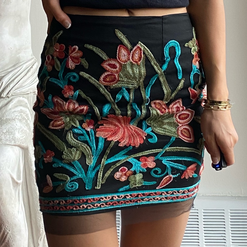 LF One Way Gorgeous Floral Embroidered Skirt - NEW